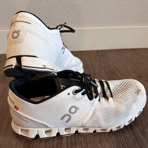 On Cloud X Women’s Running Shoe 7.5